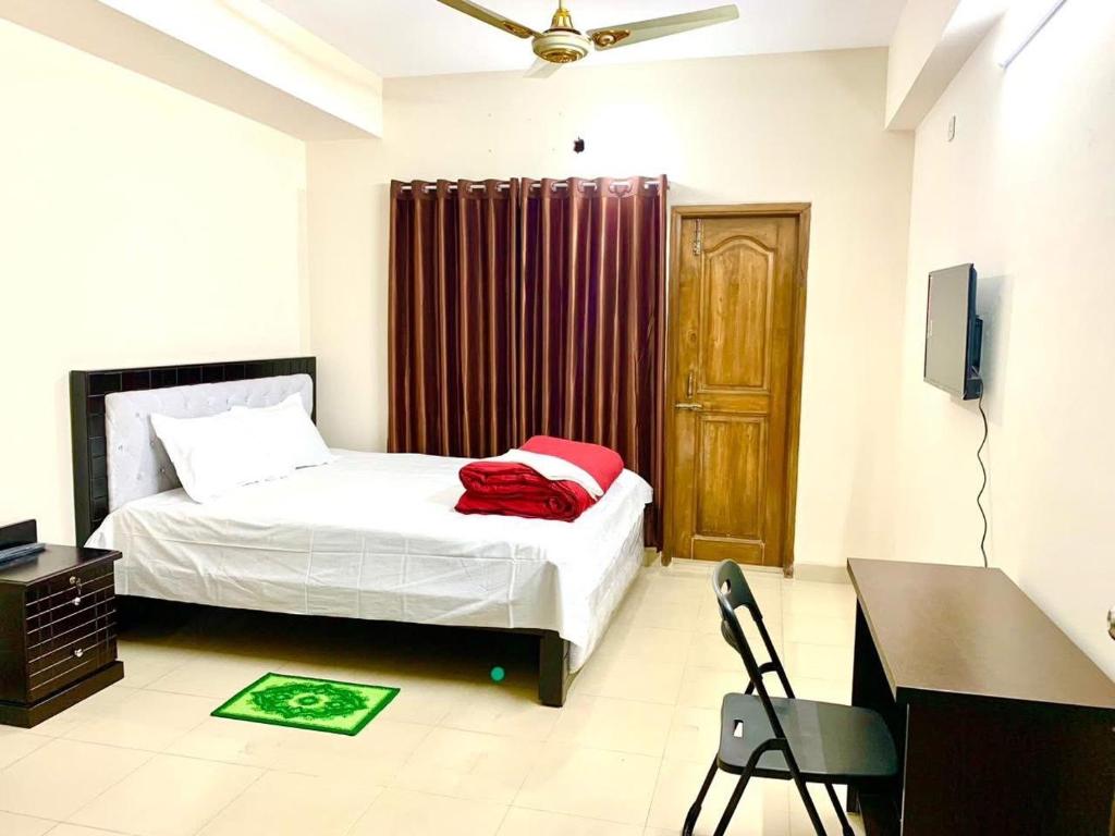 Deluxe Queen Room — photo 2