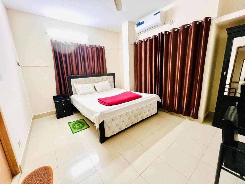 Deluxe Queen Room — photo 5