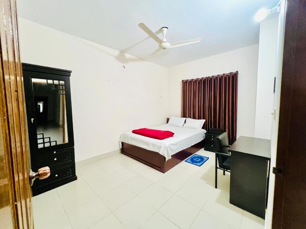 Economy Double Room — photo 2